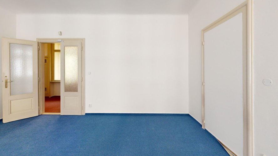 Adria-4p-902442-Bedroom 1