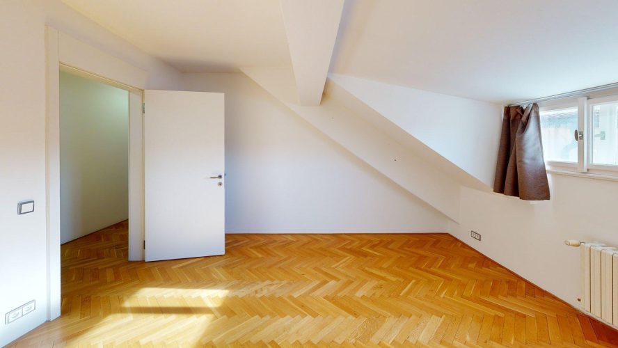 Byt-c-72-Narodni-41637-Platyz-Bedroom 2