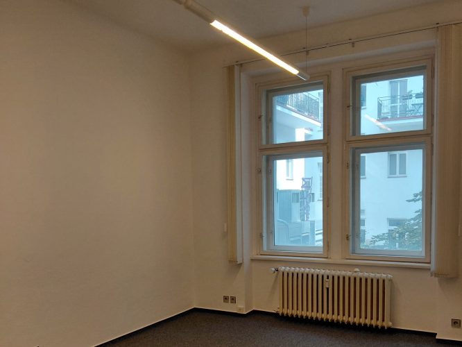 PRONÁJEM KANCELÁŘE 20 m², BLANICKÁ 1008/28, PRAHA 2 – foto 2