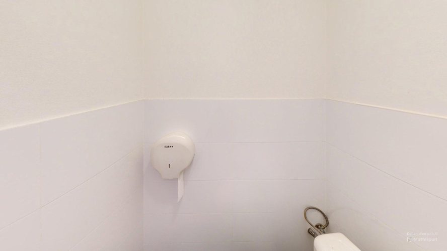 Kancelare-Narodni-36543-4-patro-Bathroom-Defurnished