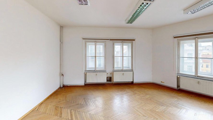 Kancelare-Narodni-36543-4-patro-Living-Room-Defurnished 1