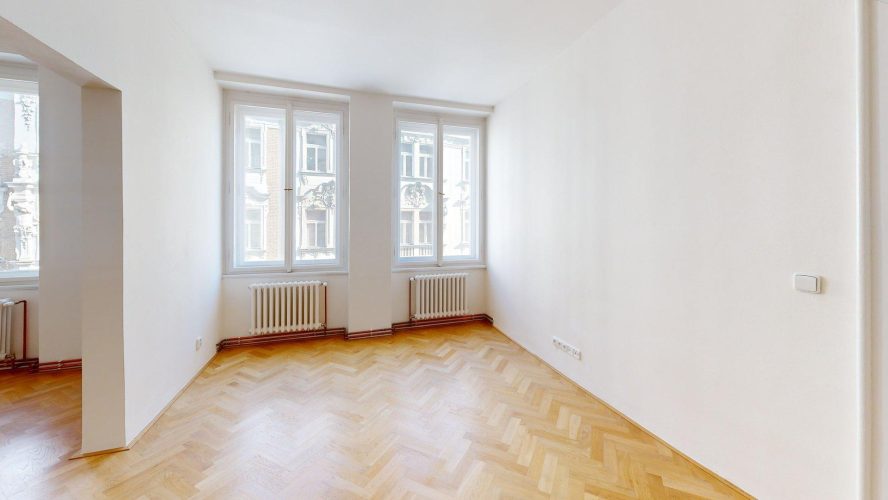 PRONÁJEM BYTU 3 + 1 O VÝMĚŘE 142 m² , MELANTRICHOVA, PRAHA 1 – STARÉ MĚSTO – foto 2