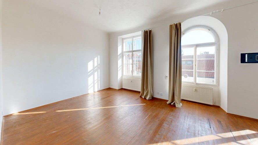 Starom-54919-Byt-C3-Living-Room