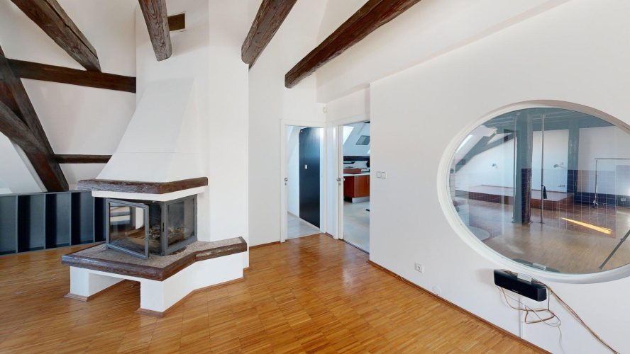 Staromestska-20-byt-c11-Photo-1