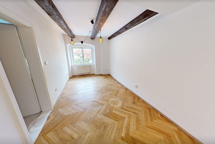 PRONÁJEM ATELIÉRU SE ZÁZEMÍM 35 m², MICHALSKÁ 439/13, PRAHA 1 – foto 2